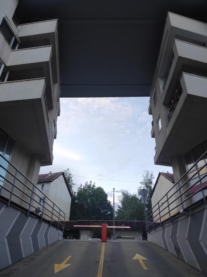 Macropolis Apartments Miskolc Eksteriør billede